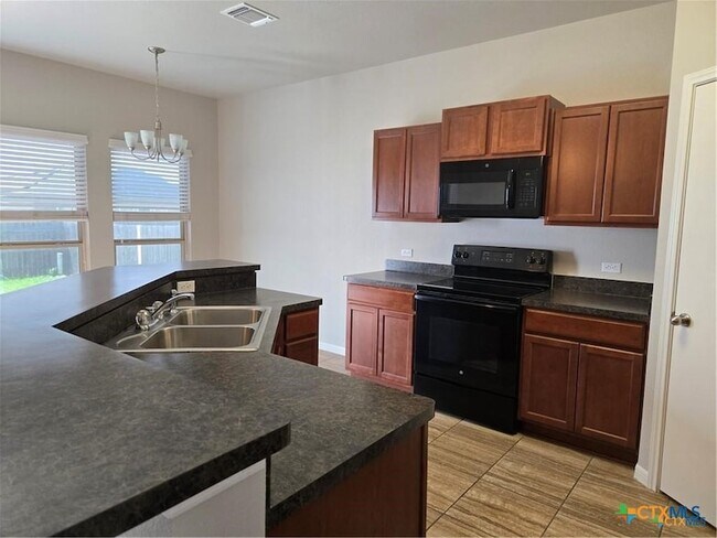 Foto del edificio - 1214 Jamestown Dr