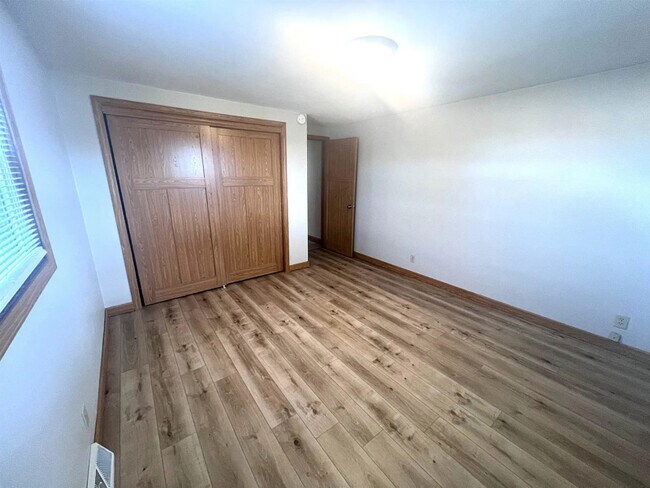 Foto del edificio - 2549 Babcock Rd