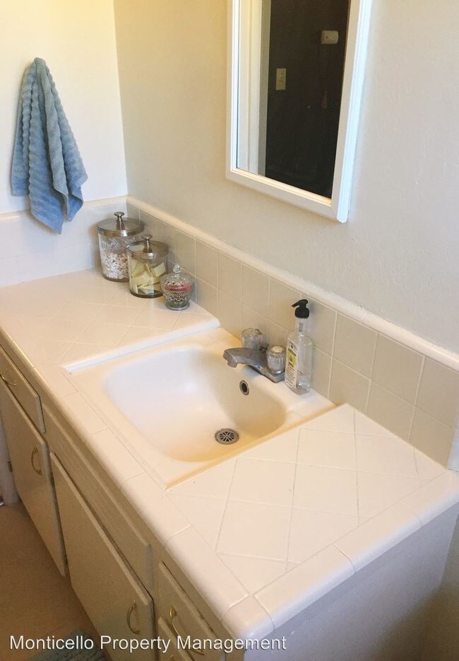 Building Photo - 149 Avenida Miramar