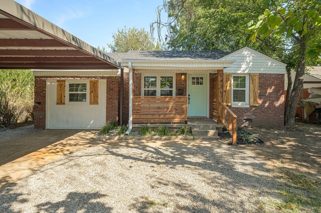 Photo - 1125 SW 47th St House