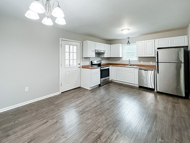 Dining Area & Kitchen - 27 Thyme St