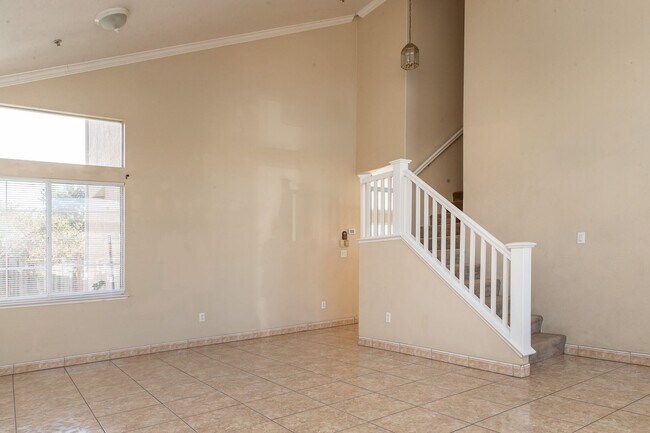 Foto del edificio - 4 Bedroom, 3.5 Bath Salinas Home