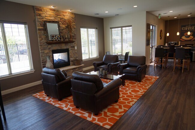 Foto del edificio - Dogwood ~ 2nd Floor with Vaulted Ceiling