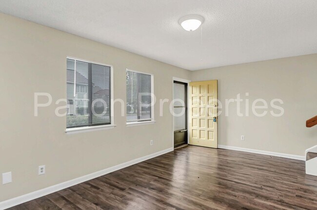 Foto del edificio - Point Arcadia Townhome