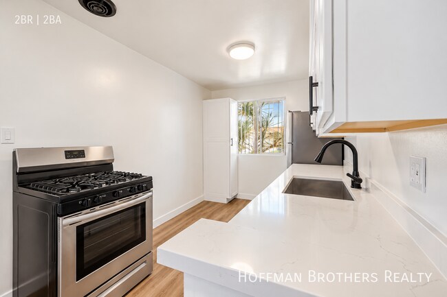 Building Photo - 3933 Nicolet Ave