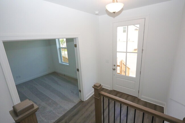 Foto del edificio - 3464 Benedict Pl