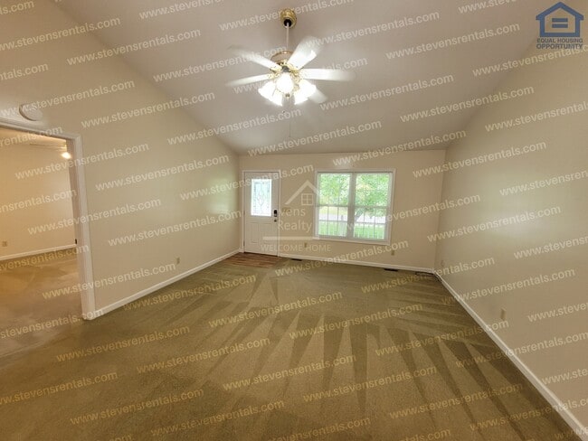 Building Photo - 2020 Menasha Dr