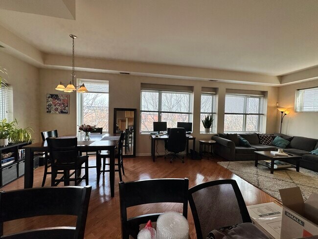 Foto del edificio - 2337 W Wolfram St