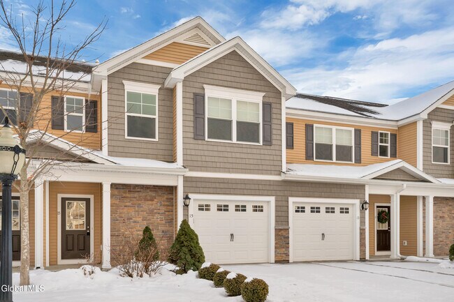 Foto del edificio - 15 Clarice Ln