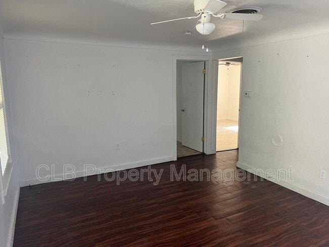 Photo - 12 William Dr House