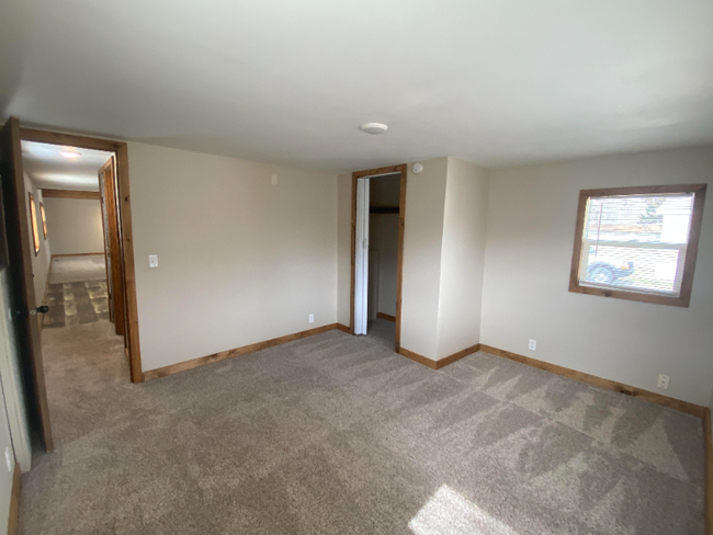 Building Photo - 4664 US-30