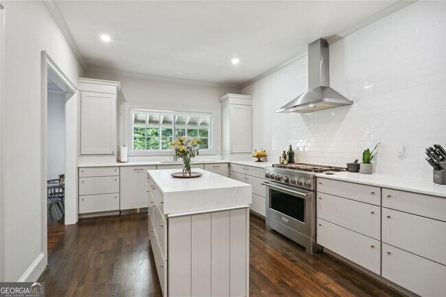 Foto del edificio - 5684 River Oaks Pl NW