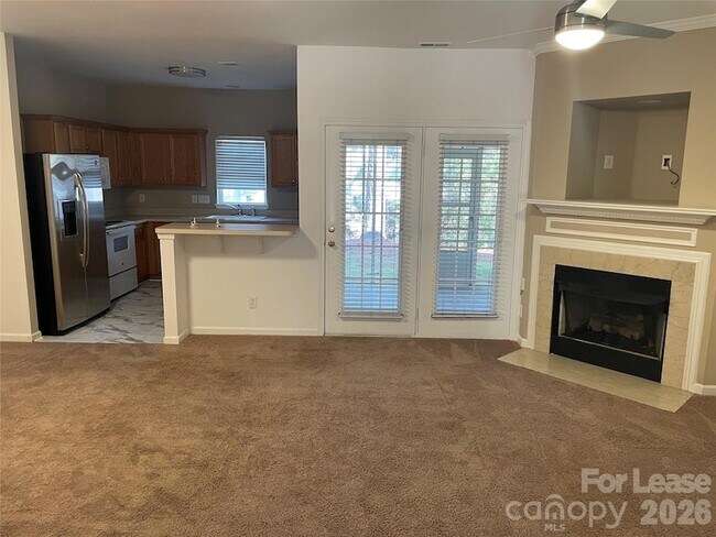 Foto del edificio - 10913 Princeton Village Dr