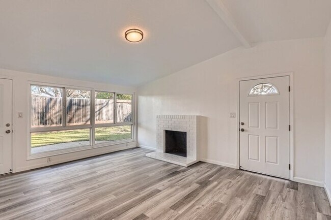 Foto del edificio - 1517 32nd Ave, Sacramento, CA, 95822