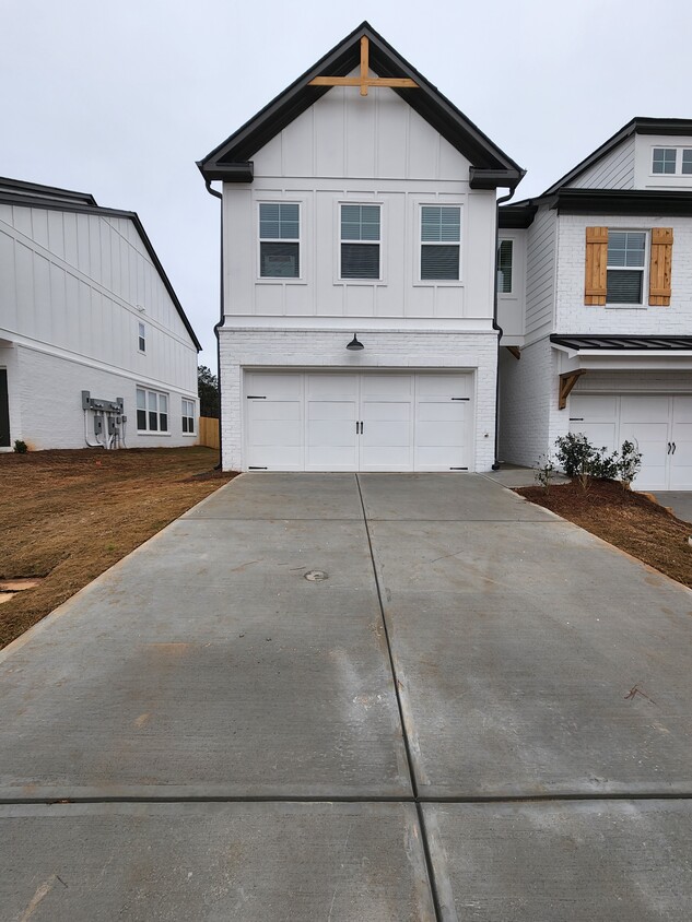 Full View - 110 Auburn Crossing Way