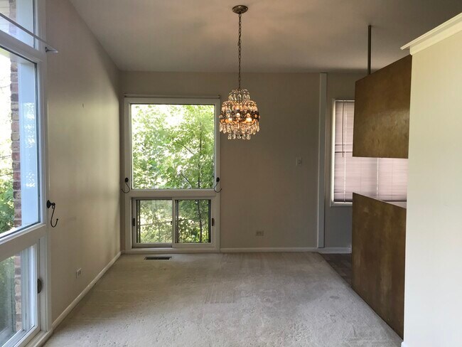 Building Photo - 1625 Beecher Ave