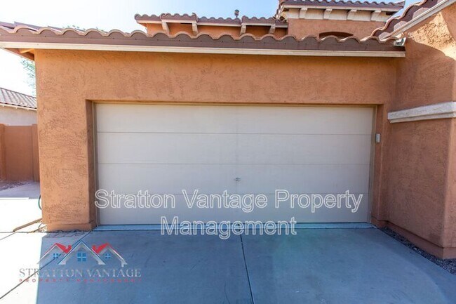 Foto del edificio - 1343 E Walnut Rd