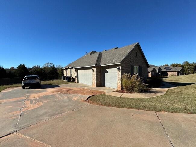 Building Photo - Stunning 4-Bedroom, 3.5-Bath Home in Choct...