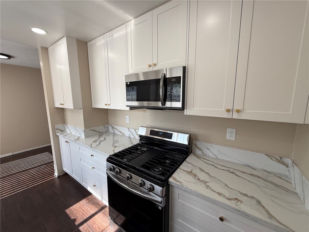 Foto principal - 256 Euclid Pl