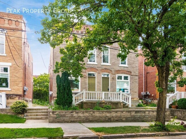Building Photo - 1208 Indianola Ave
