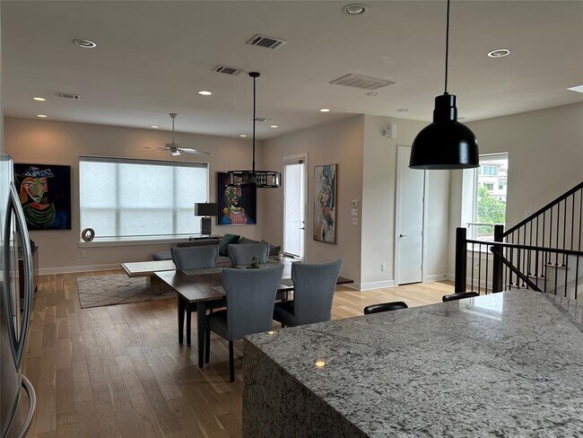 Foto del edificio - 1523 Hickory St