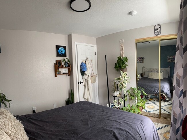 Photo - 11584 Oswego St House