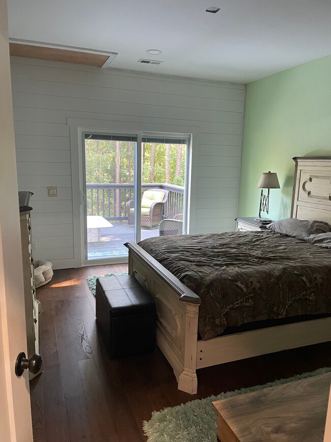 Foto del edificio - 340 White Stocking Rd Ext