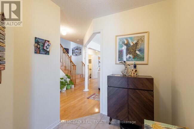 Photo du bâtiment - 3158 Clayhill Rd