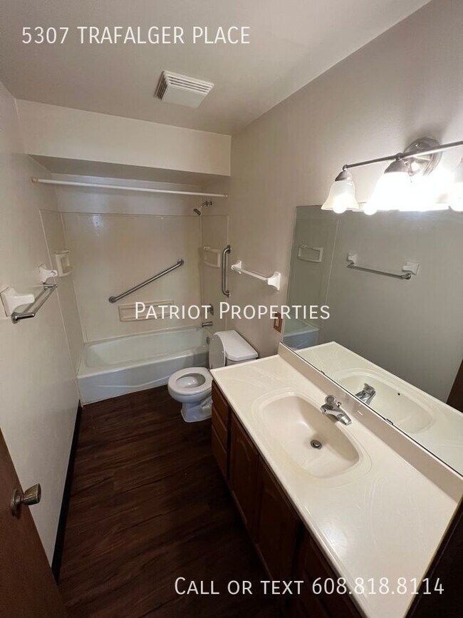 Foto del edificio - 5307 Trafalger Pl