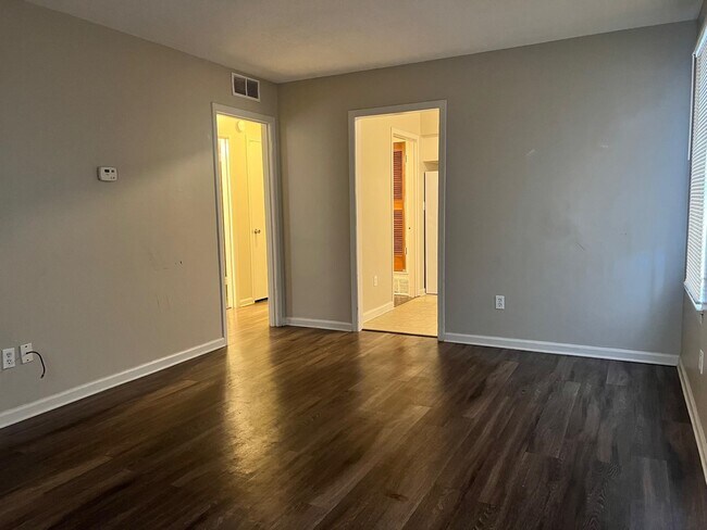 Building Photo - 3667 Hillbrook Rd