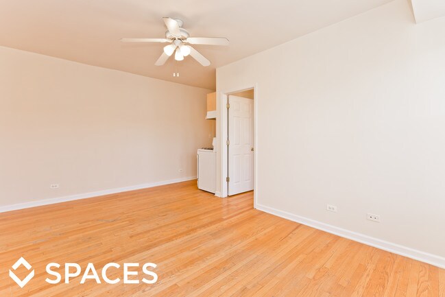 Building Photo - 4427 Lawndale Ave