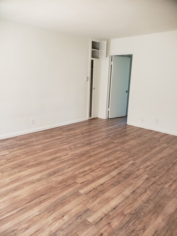 Foto del edificio - 118 E Palmer Ave