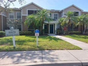 Building Photo - 8809 Manor Loop