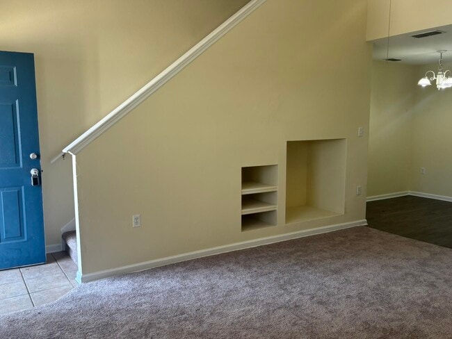 Building Photo - 2738 W Tharpe St