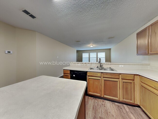 Foto del edificio - 1140 Single Tree Dr