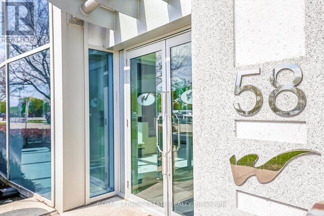 Photo du bâtiment - 58 Marine Parade Dr