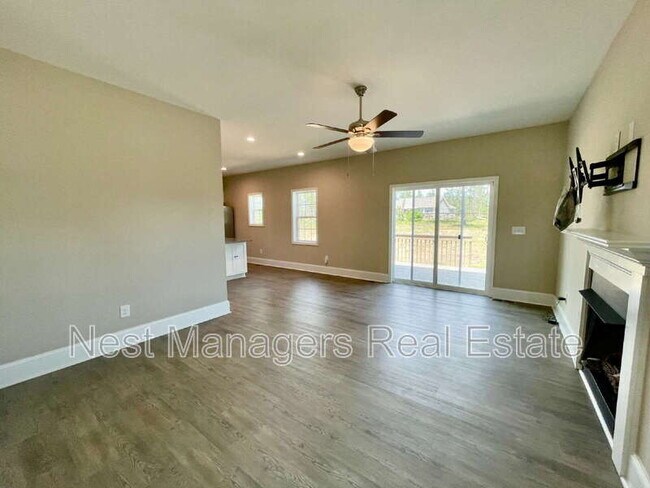 Building Photo - 733 Gridiron Wy