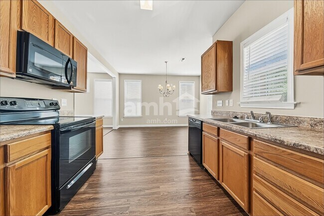 Foto del edificio - 137 Tuscarora Ln