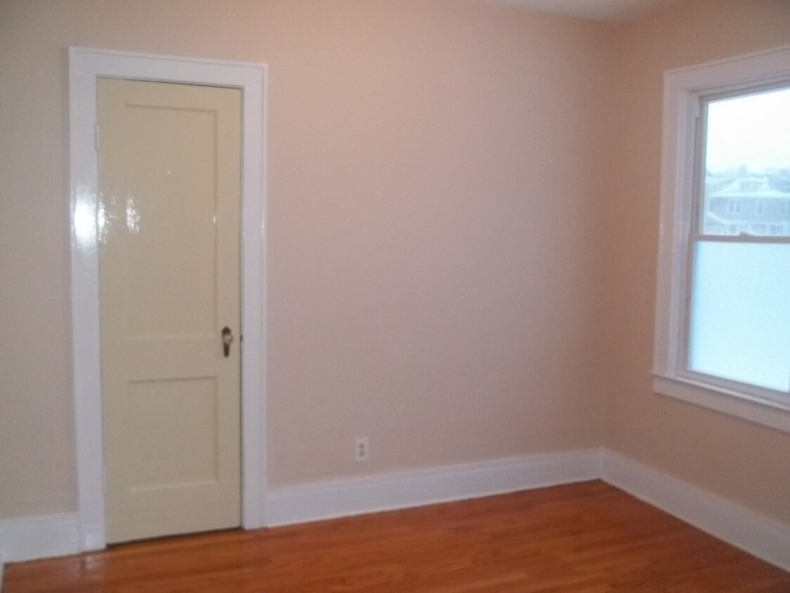 Foto principal - 228 Hubbell Ave