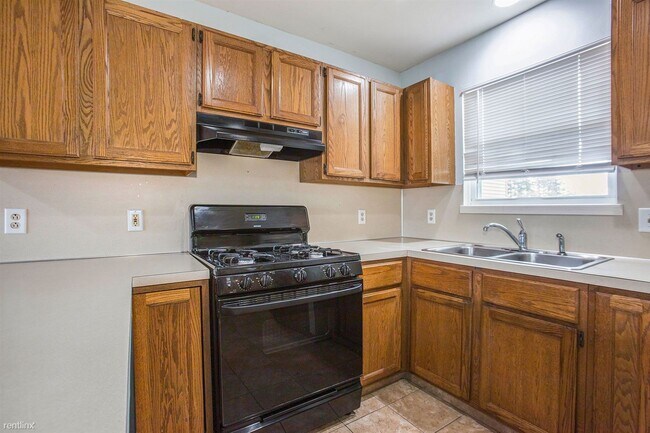 Foto del edificio - 3 br, 2.5 bath 4plex - 962 Cedar Run Ct NW...