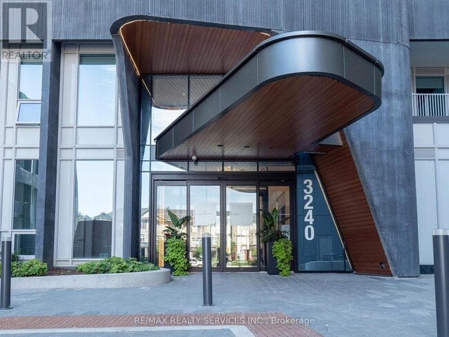 Building Photo - 3240 William Coltson Ave