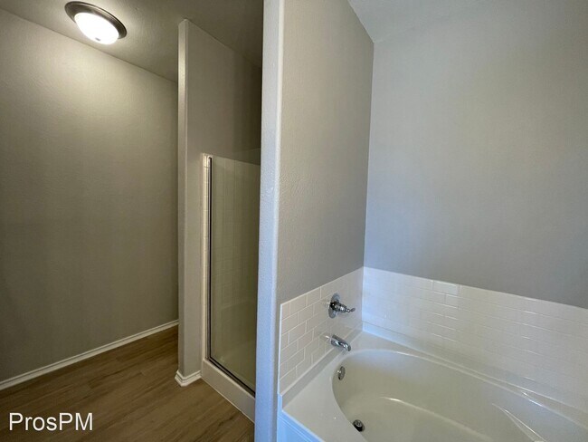 Foto del edificio - 3 br, 2 bath House - 12705 Carpenter Lane