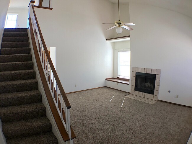 Foto del edificio - Northeast El Paso 3bed/2.5bath with Loft!