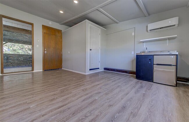 Foto del edificio - 705 Sunrise Ave