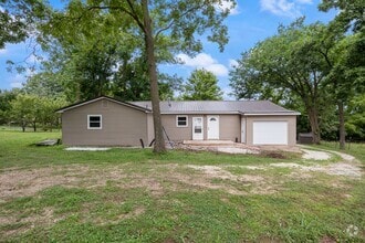 Building Photo - 185 Storage Rd