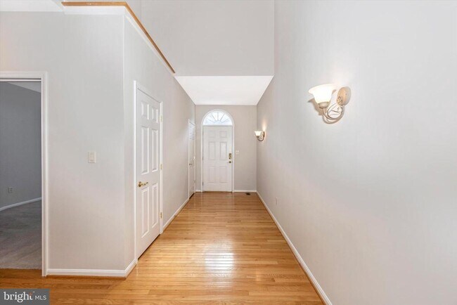 Building Photo - 10629 Hickory Crest Ln