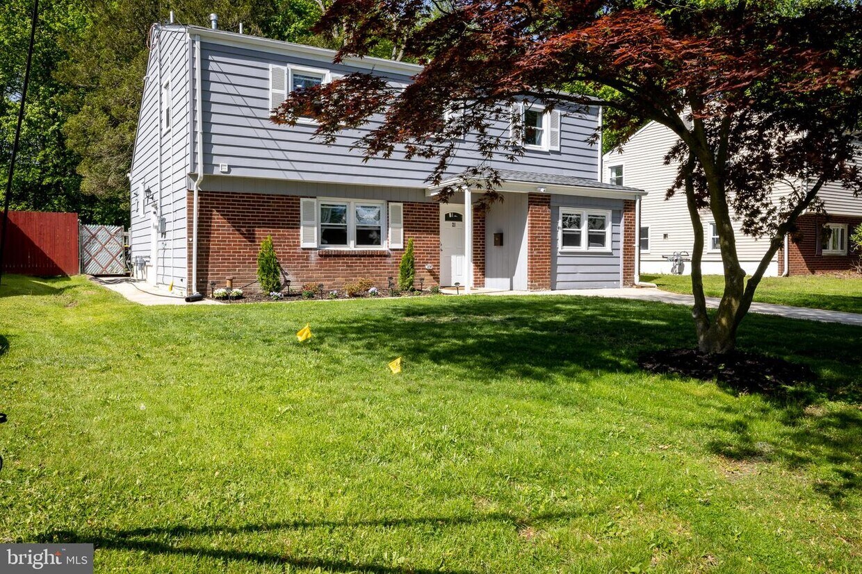 Primary Photo - 21 Dixmont Ave