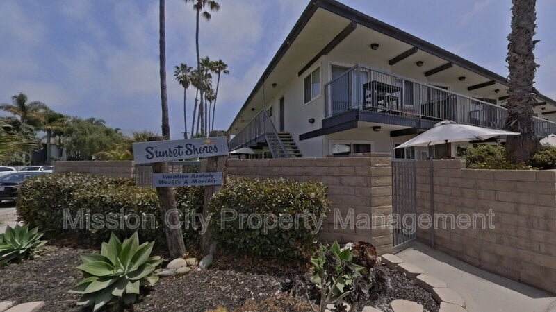 Primary Photo - 4902 Sandyland Rd