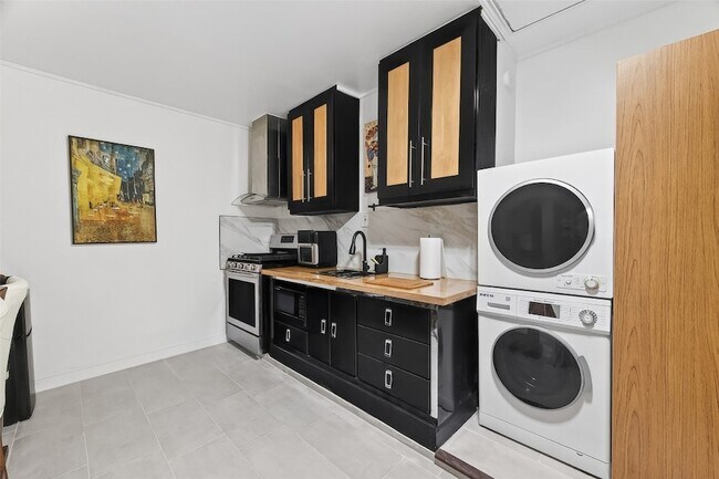 Building Photo - 4423 Sloangate Dr