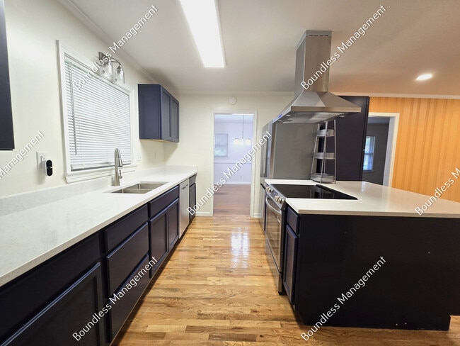 Building Photo - 2795 Arlington Rd
